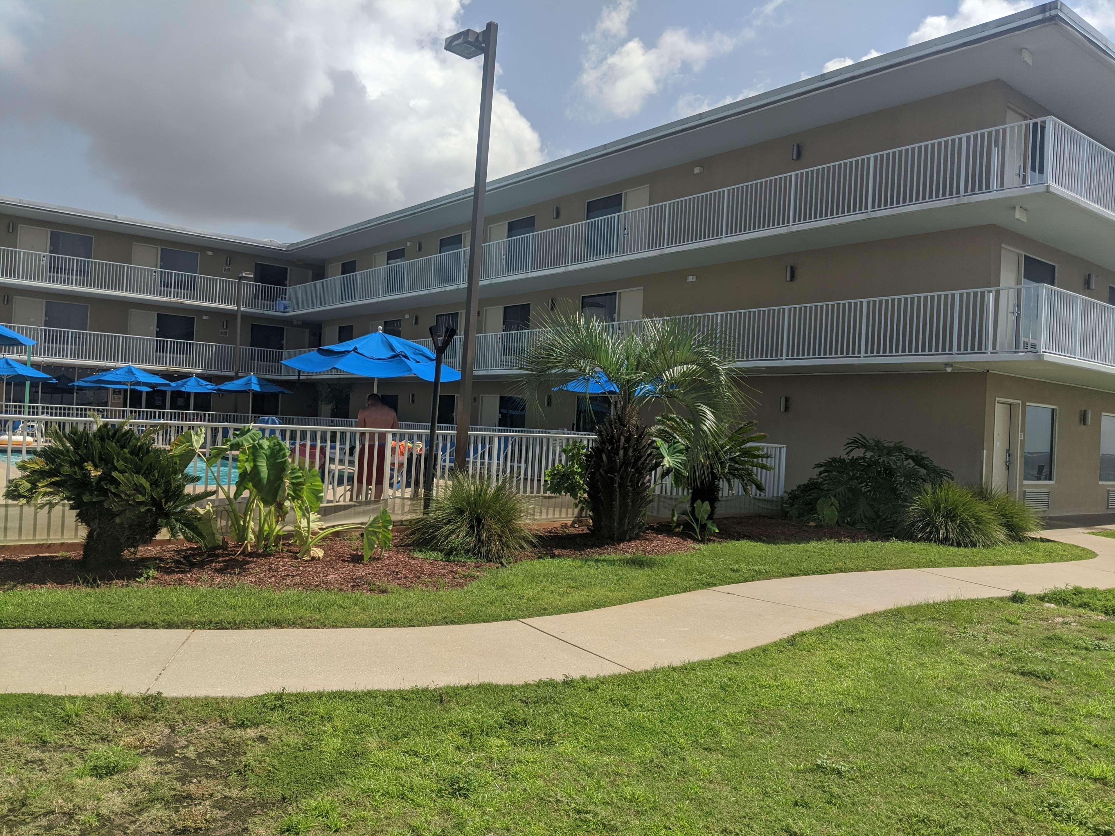 Best Western Navarre Waterfront Exterior photo