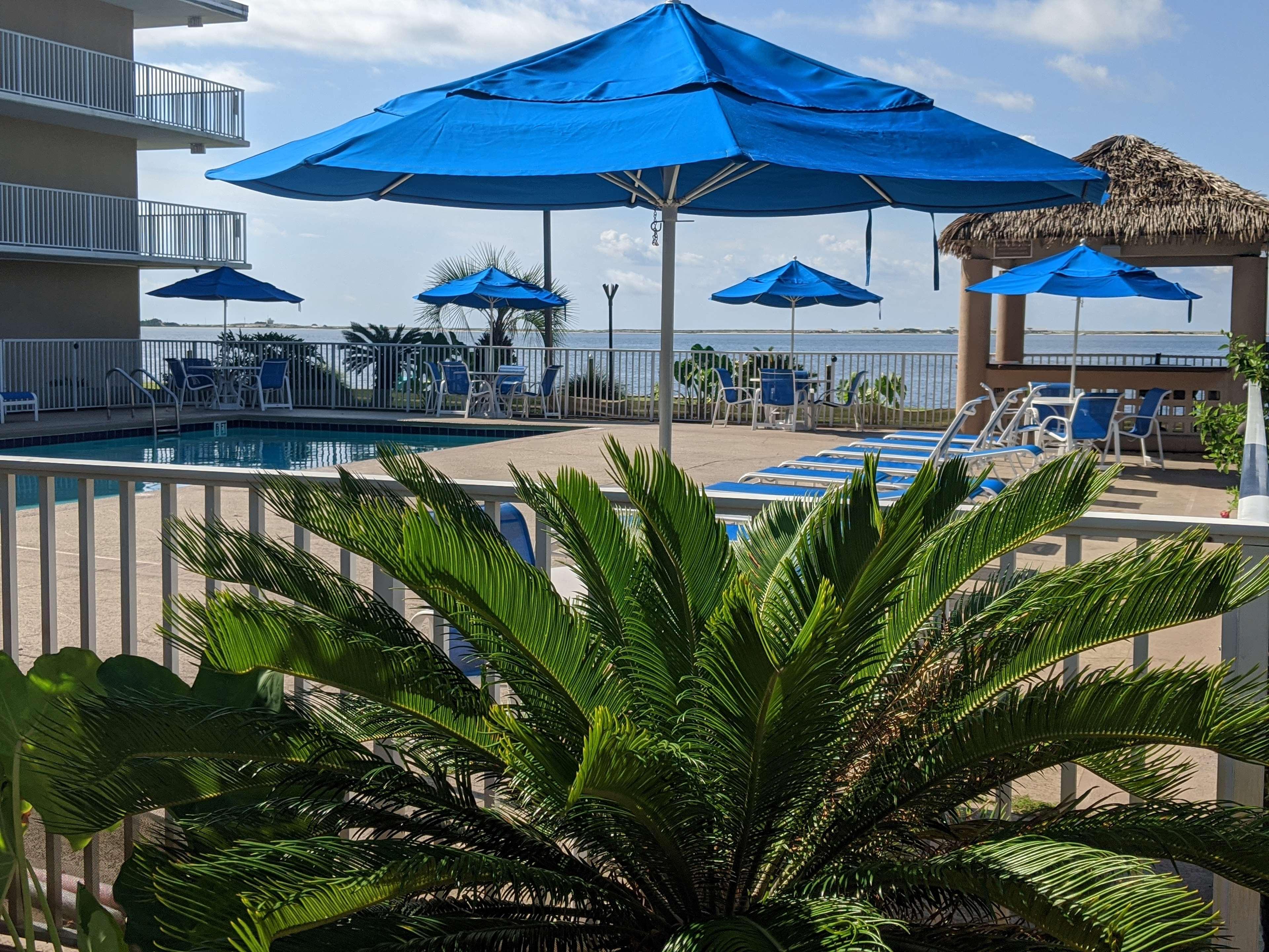Best Western Navarre Waterfront Exterior photo