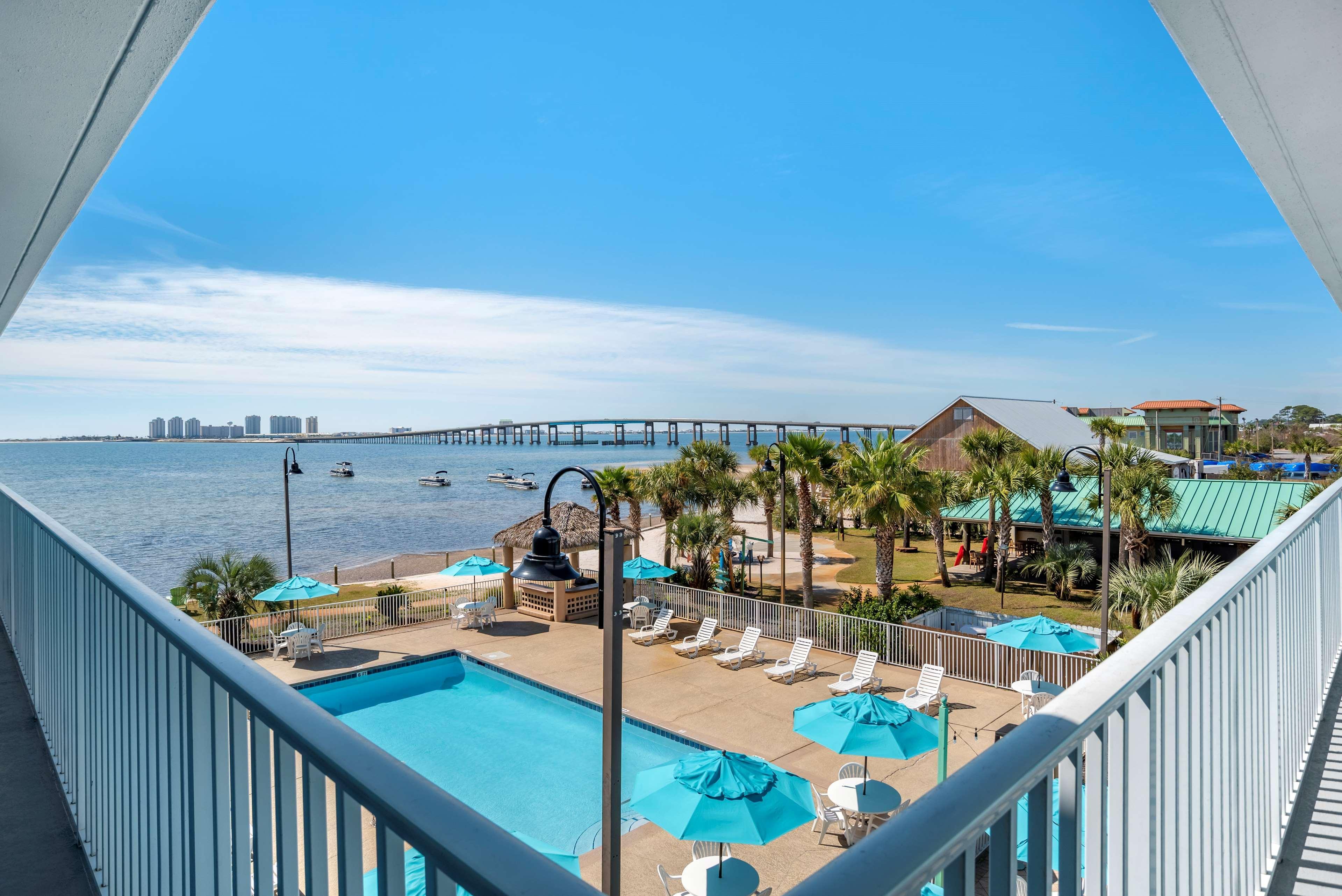 Best Western Navarre Waterfront Exterior photo
